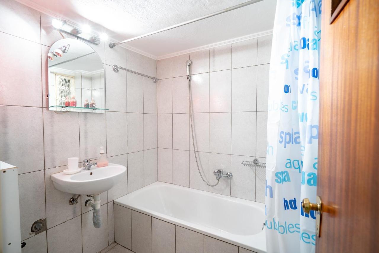 Ampelokipi Metro St. 2 Bedrooms 6 Pers. Apartment Афины Экстерьер фото